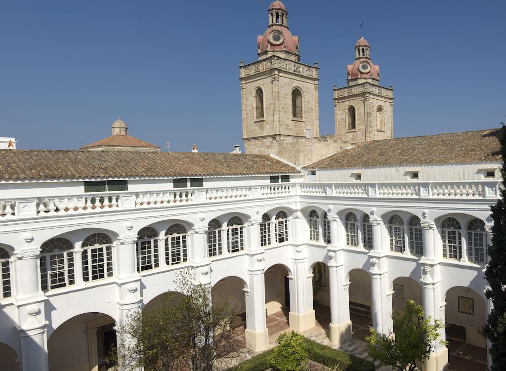 Grupoandria El Claustre De Ciutadella - Hospederia Hostel Exterior foto